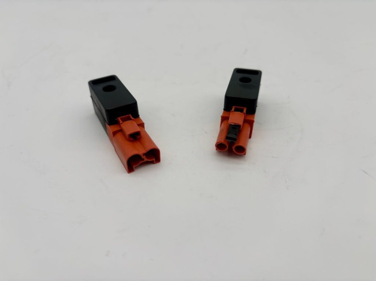 Komplet wtyczka i gniazdo 2 pin FLAMITRON / Bairan